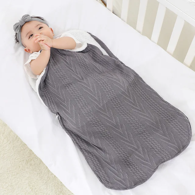 Baby Cuddling Quilt Baby Cashmere Sleeping Bag Thickening Anti-Shock  Fall/Winter Newborn Baby Swaddle Quilt Supplies 