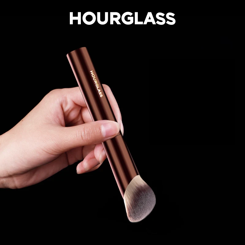 Hourglass Makeup Brush- No.21 Ambient Soft Glow Foundation