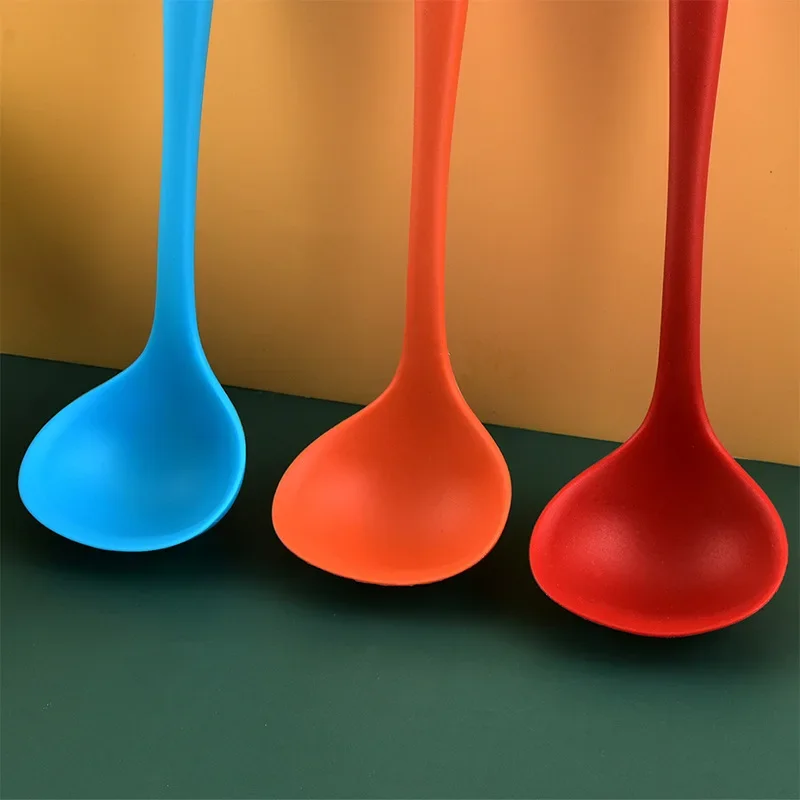 Non-Stick Silicone Soup Spoon Cooking Tools Kitchen Utensils Dining Supplies One-Piece Silicone Spoon From China