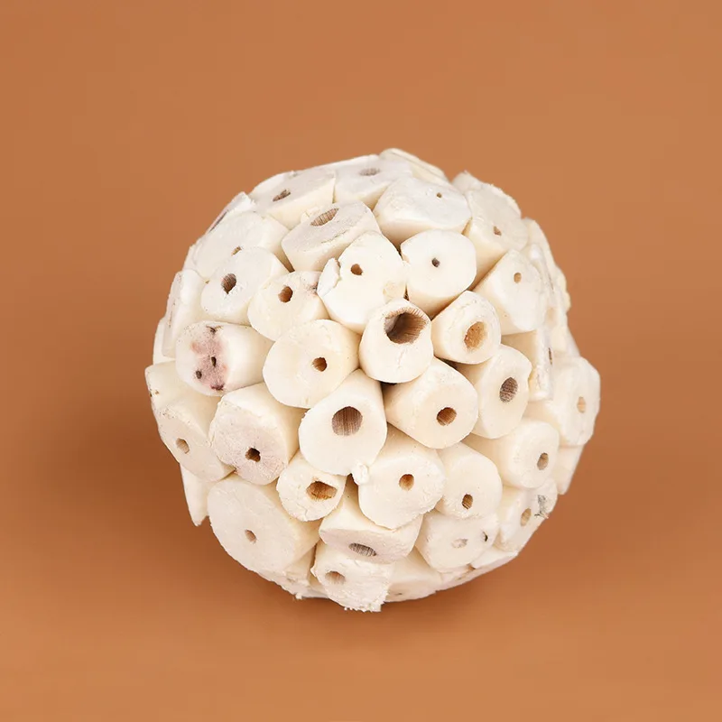 6cm/2.36in Bird Chew Toys Natural Sola Balls Soft Chew Shred Foraging Toy for Parrot Parrotlet Budgie Finch Macaw 1 Pc parrot toy bird toy