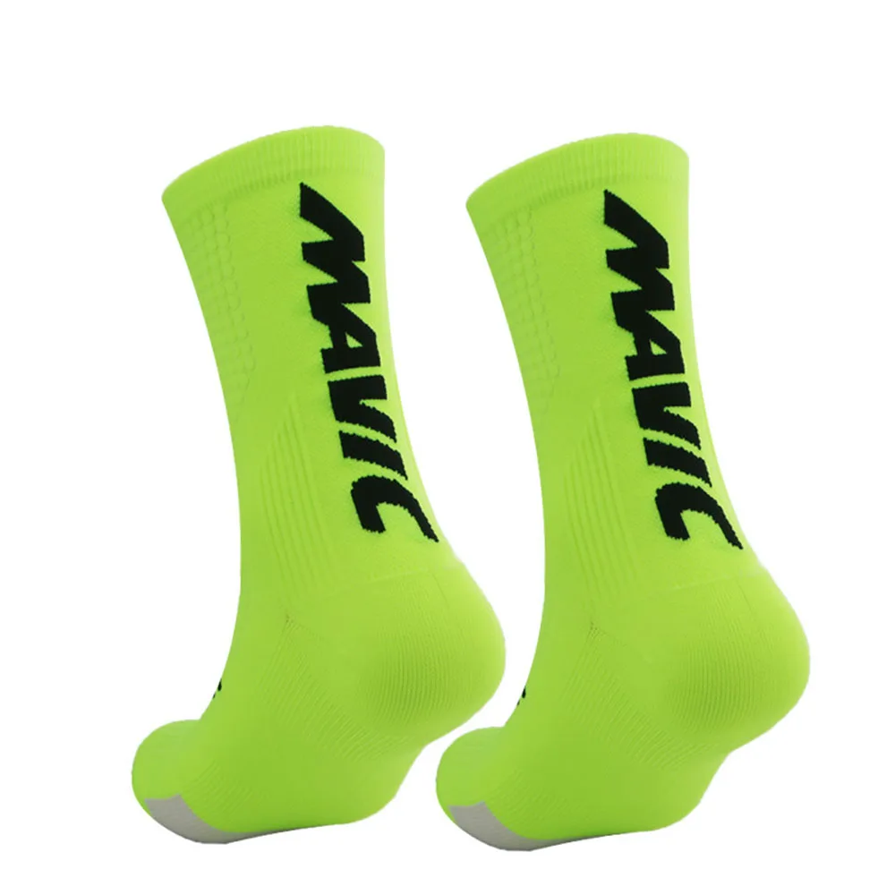 1 pair of new men's sports socks, cycling, hiking, and tennis socks