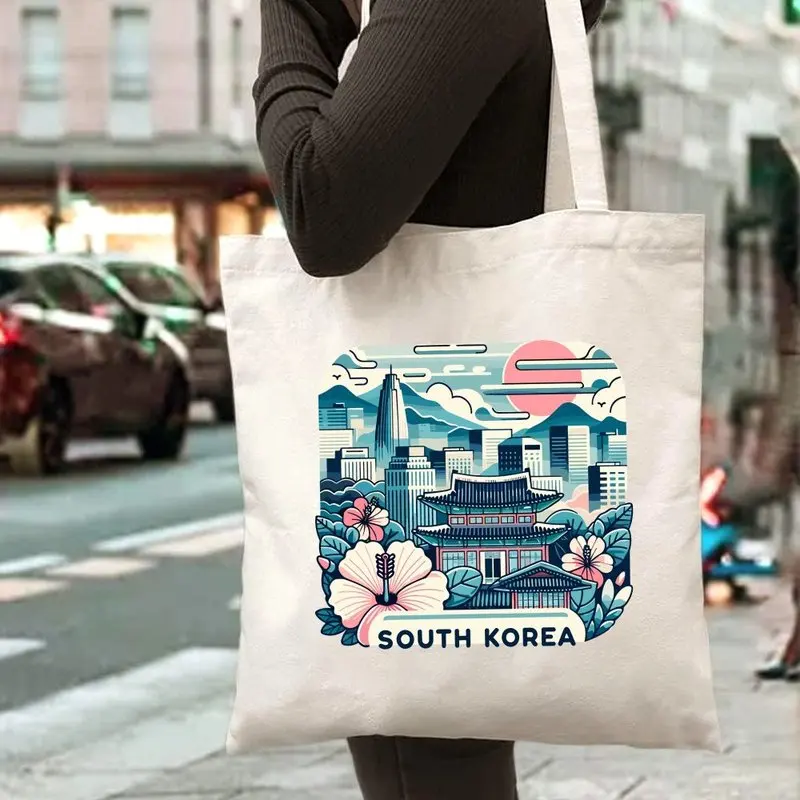 Chic and Spacious Tote Bag for Picnics, Parties, Travel, and Shopping