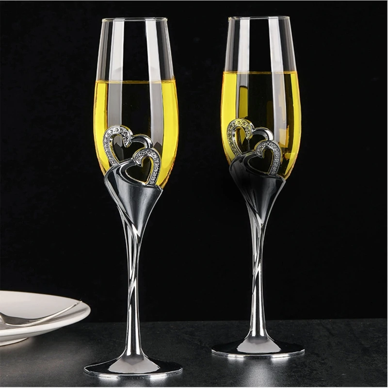 Glass drinkware 2Pcs Wedding Champagne Glass Set Toasting Flute Glasses with Rhinestone Crystal Rimmed Hearts Decor