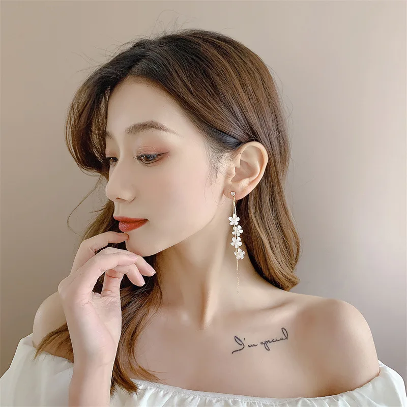 Long Tassel Petal Ear Clips Earrings No Hole Simple Long Flower Clip on Earrings Without Piercing for Wedding ear clip earrings clip earrings ear clip ear accessories