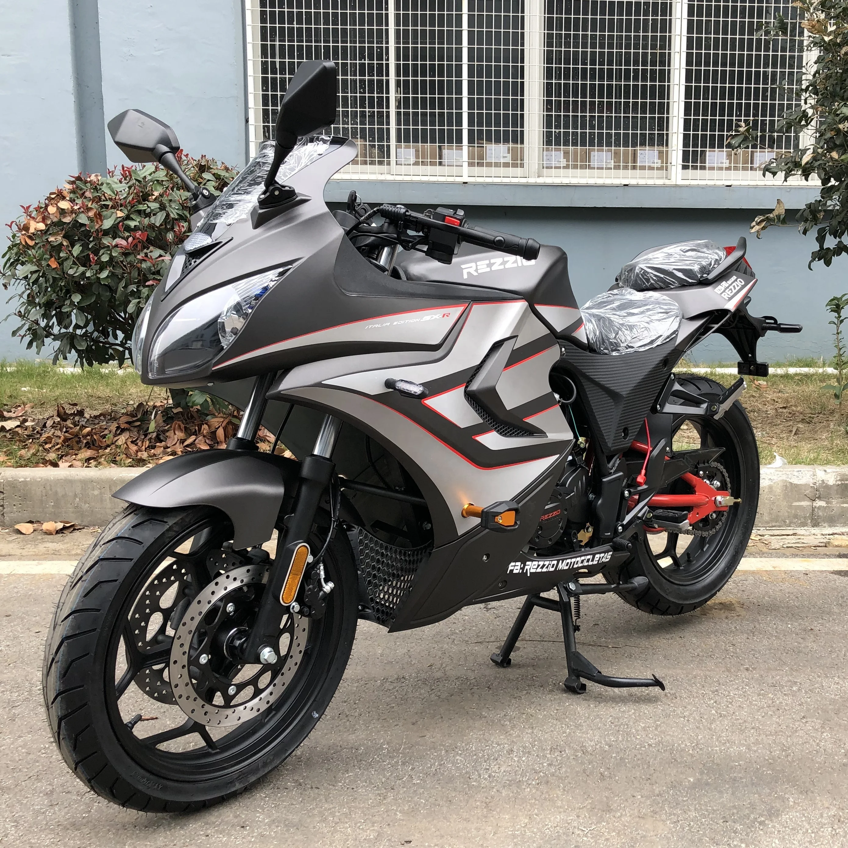 China Cheap 150 CC 200 CC 250 Gas Powered Racing Motorcycle125cc Motorbikecustom