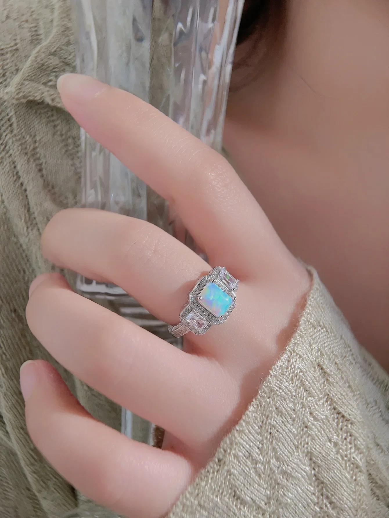 Retro Pure 925 Silver Women's Ring with Square White Opal and Zircon Decoration for Women's Exquisite Need Retro Pure 925 Silver Women's Ring with Square White Opal and Zircon Decoration for Women's Exquisite Need