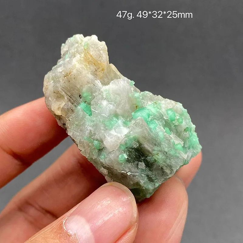 100%  Natural Emerald Mineral Specimens Stones and Crystals Healing Crystal