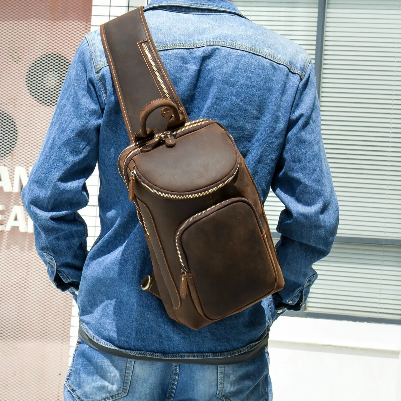 

Men's Crazy Horse Skin European and American Vintage Chest Bag Large Capacity One Shoulder Crossbody Bag Top Layer Cowhide Bag