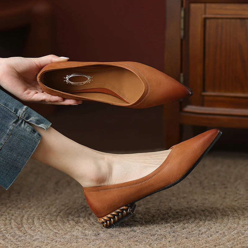 

2023 Spring women pumps natural leather 22-24.5cm sheepskin upper pointed toe low heels women shoes Fashion retro thick heels