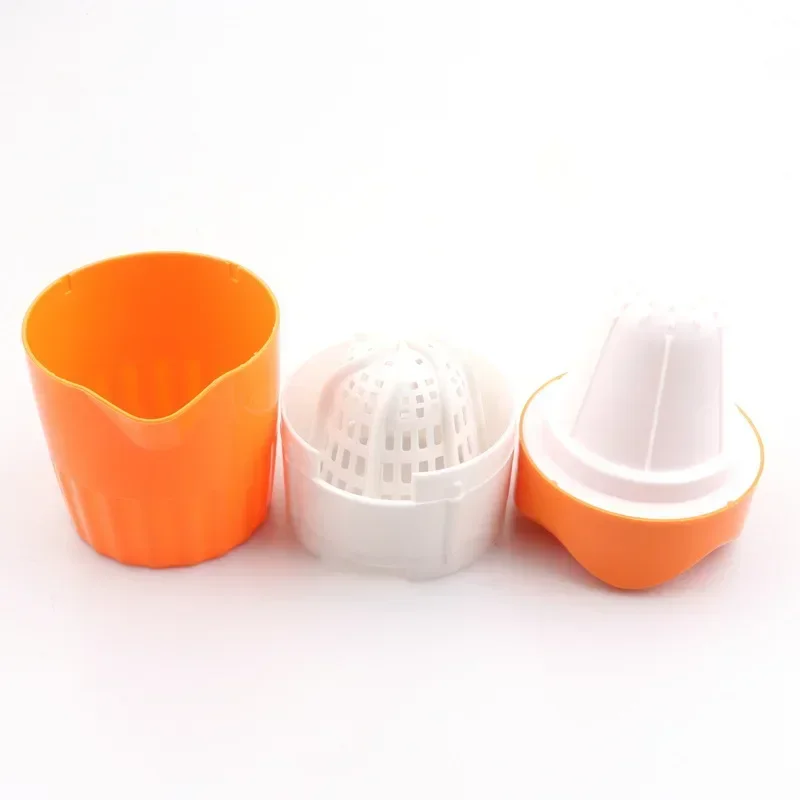1PC Outdoor Potable Juicer Machine Orange Juice Cup Portable Manual Citrus Juicer for Orange Lemon Fruit Squeezer Child