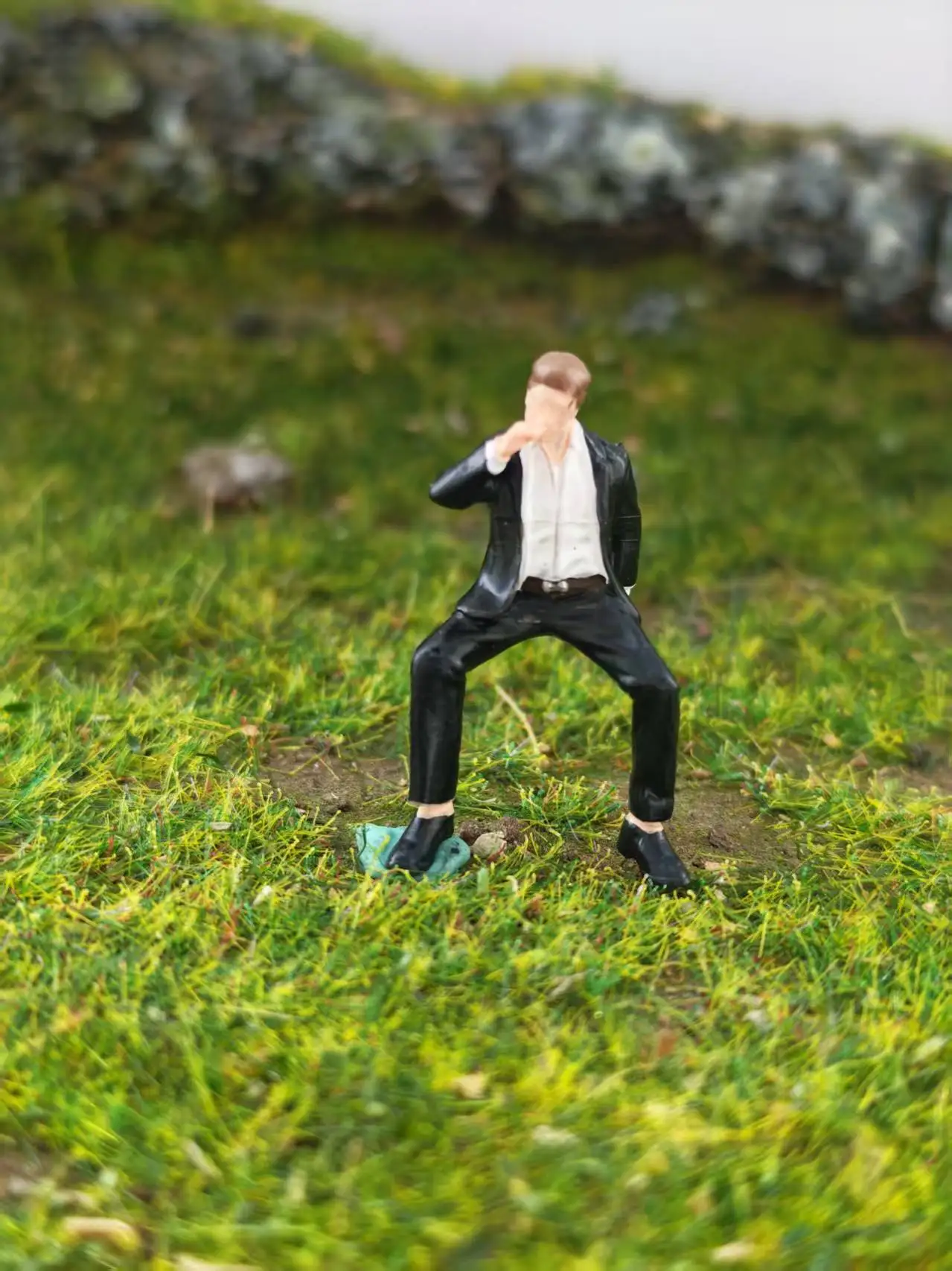 Miniature Street Boy and Girl Figures for Creative Photography and Display Decor