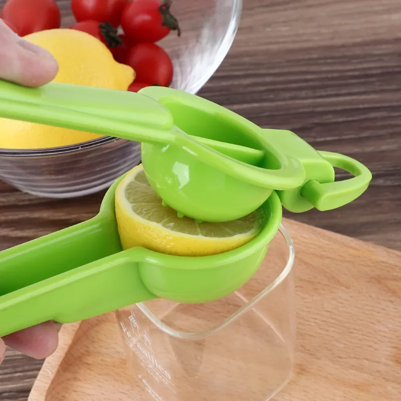 Portable Lemon Squeezer Manual Fruit Juicer Citrus Press Kitchen Tools Mini Blender Hand Press Lemon Juicer Orange Squeezer