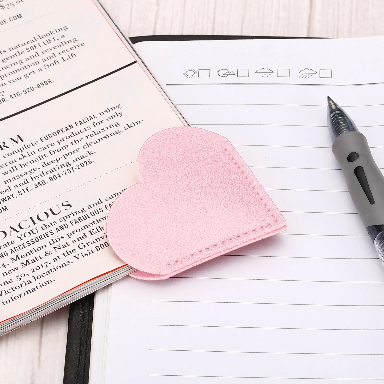 4/6Pc Corner Bookmark Heart Shape PU Leather Book Marks Page Marker Cute Page Clip Bookmark for Teacher Reader Book Lover Writer
