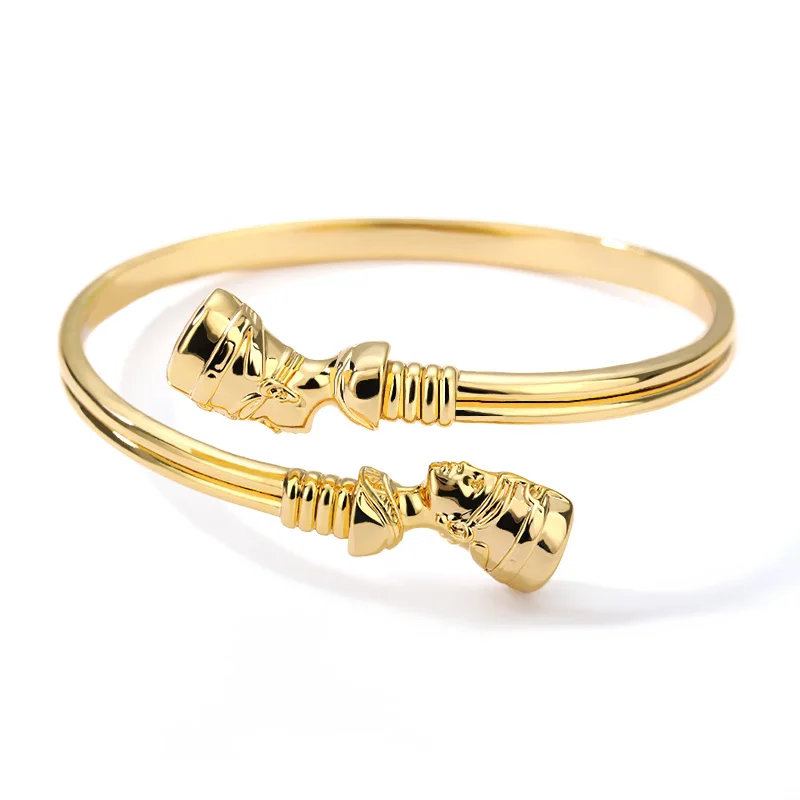 希少　エジプトジュエリー18K　ネフェルティティ K18 エジプト ネフェルティティ ネックレス - メルカリ