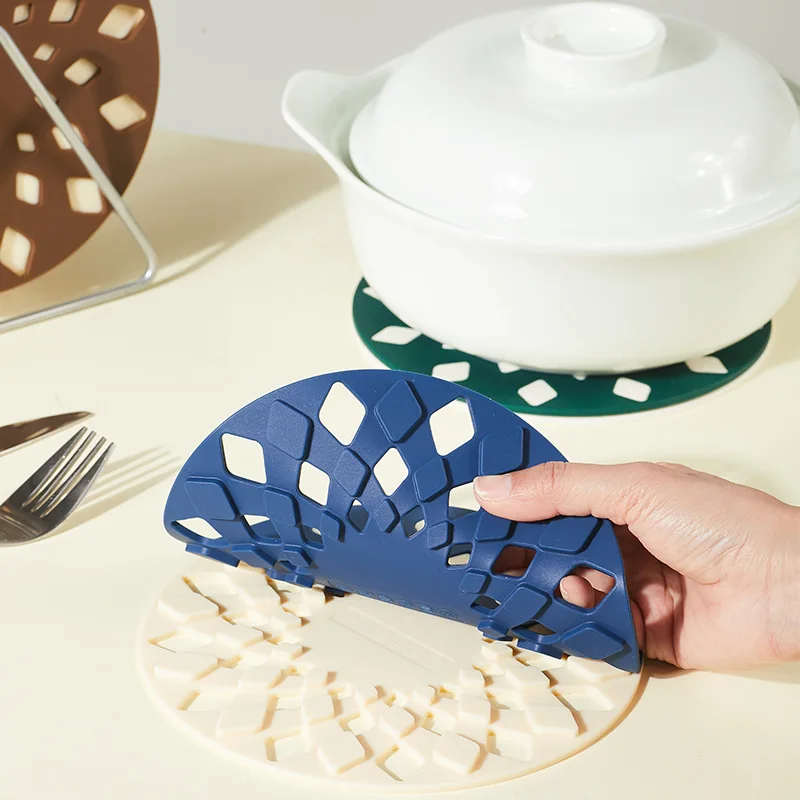 

Silicone Mat Anti Scalding Food Grade Material Placemat Non-slip Table Mat Gadgets Round Cup Mat Coaster Dining Table