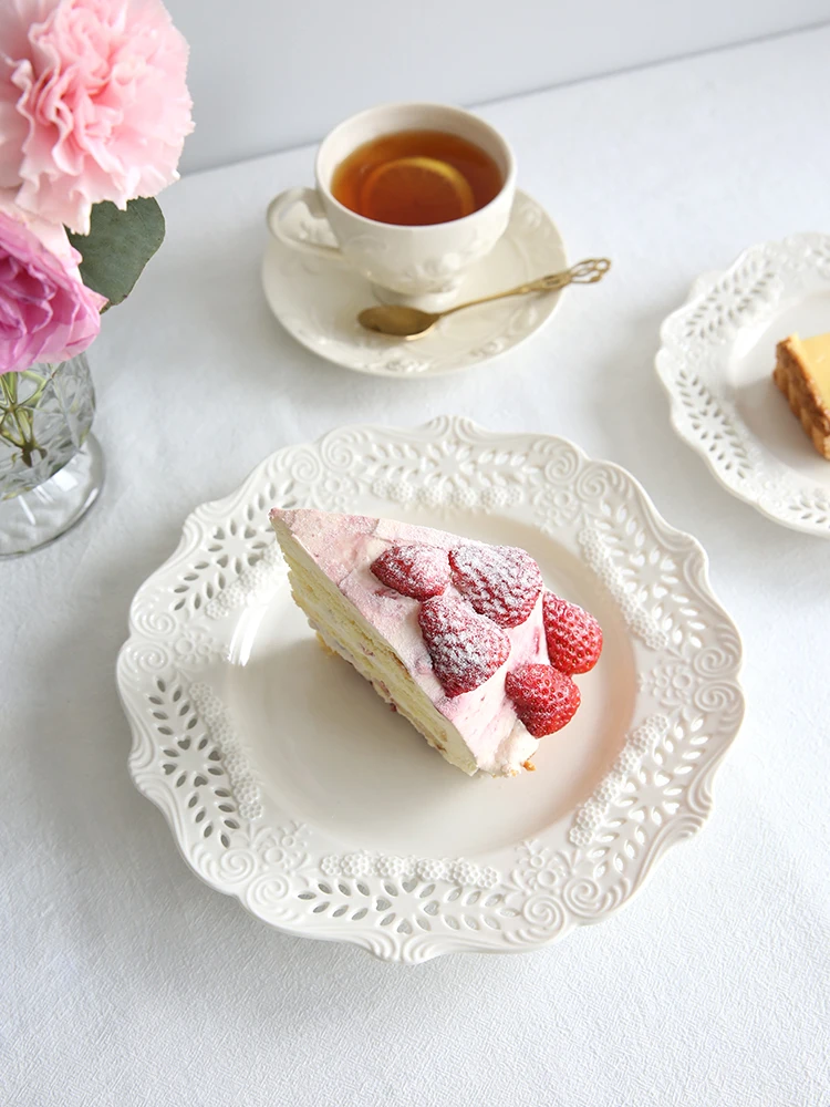 

White French Hollowed Out Relief Plates Afternoon Tea Tableware Dessert Dim Sum Assiettes Platos De Ceramica Para Comer тарелка