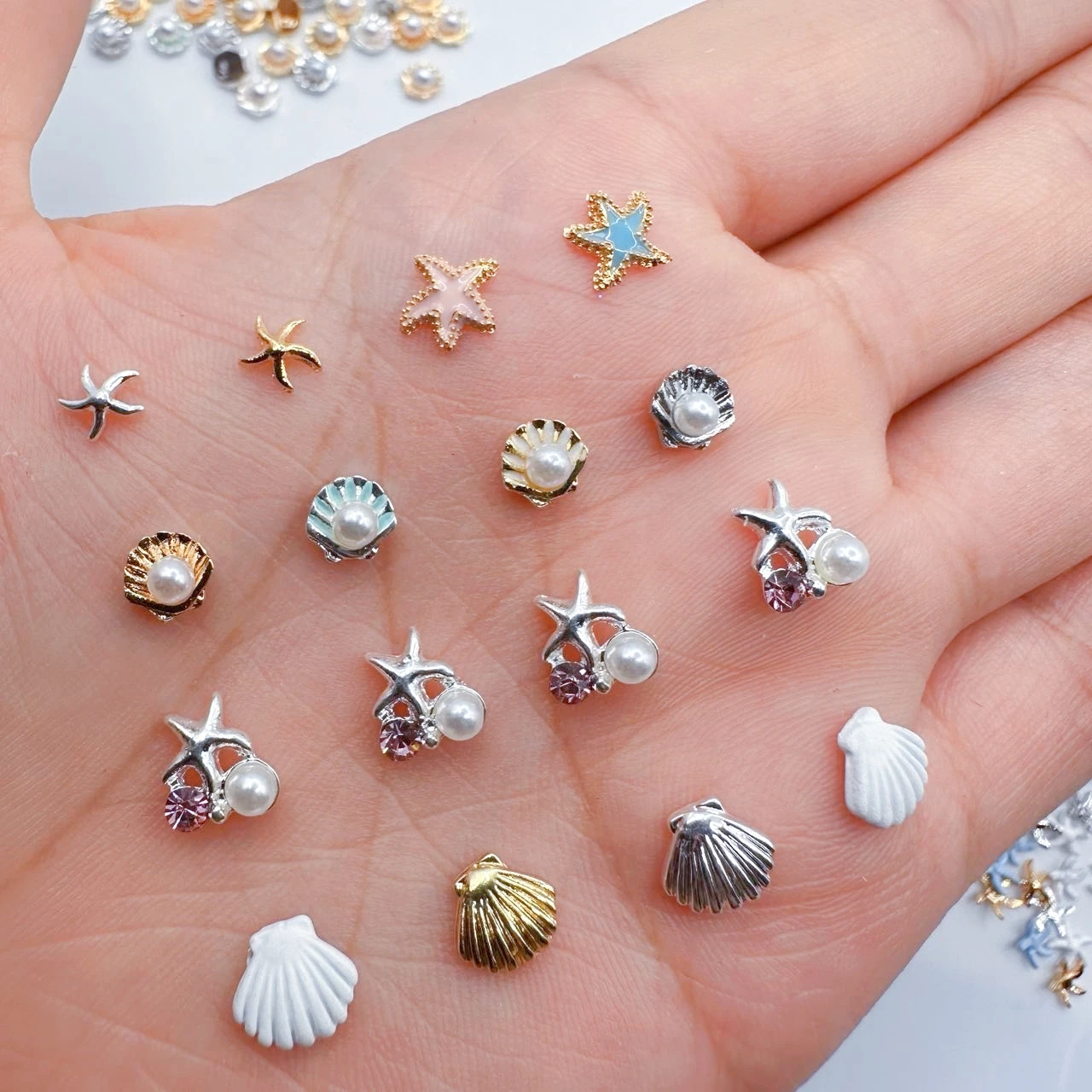 10pcs Summer Nail Art Rhinestones Ocean Shell Pearl Star Nail Art Charms Accessories Luxury Crystal Metal Nail Decorations Parts