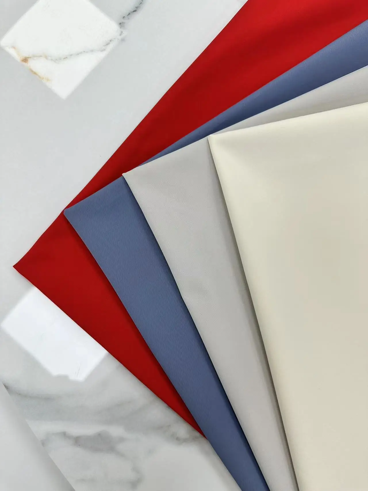 75DT400 elastic fabric can be laminated and used in three parts for outdoor clothing