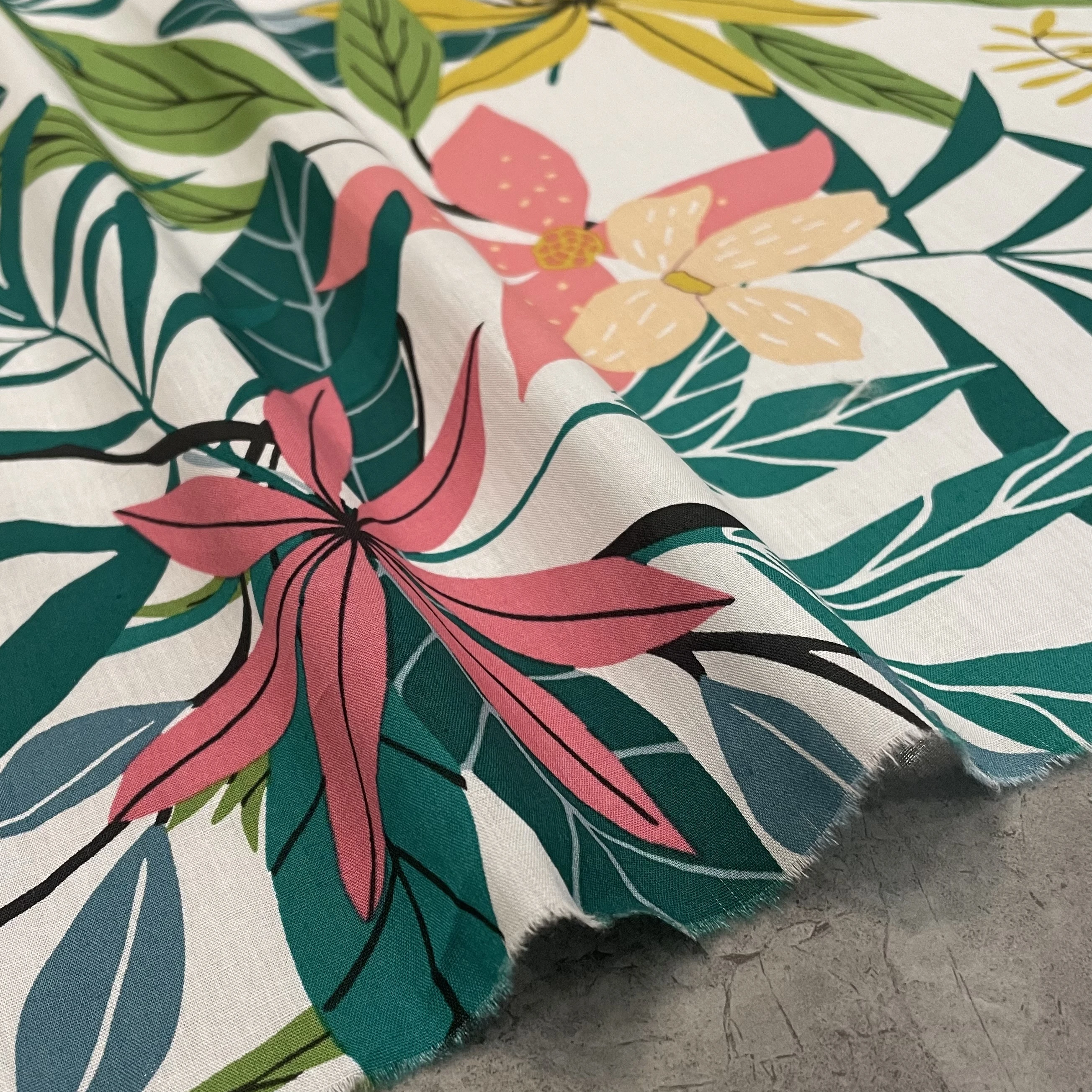 Cotton poplin fabric 40S paper print