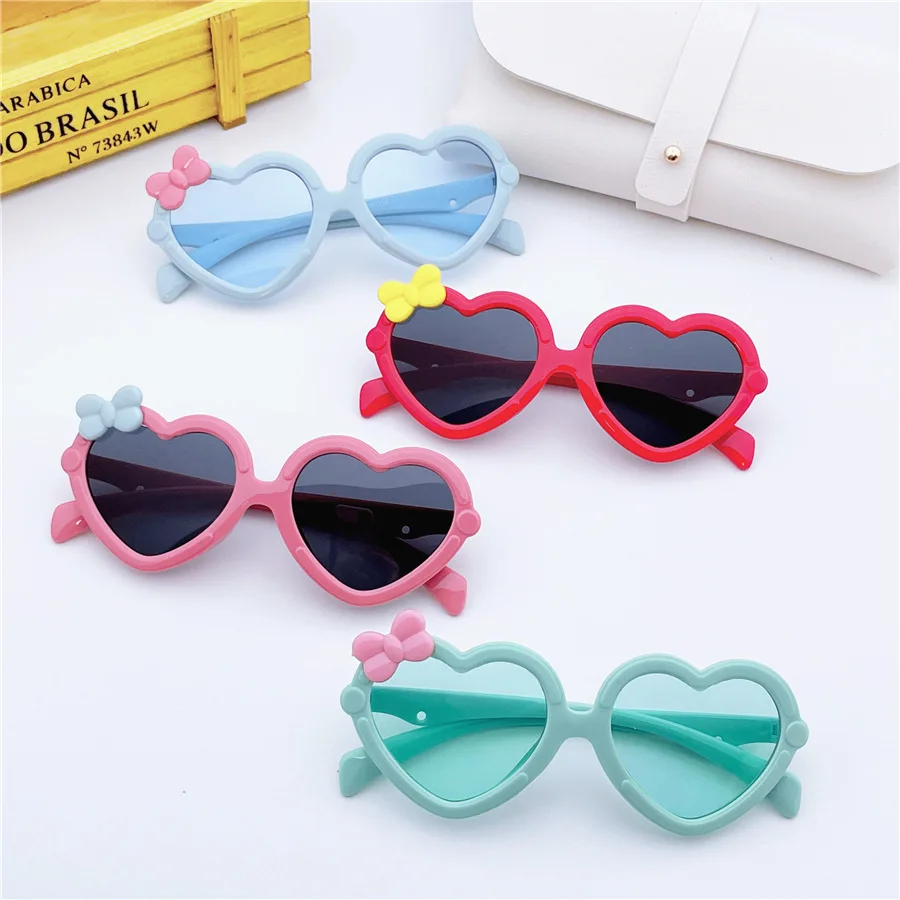 New Kids Heart Shape Frame Sunglasses Children Anti-ultraviolet Sun Glasses Oculos De Sol