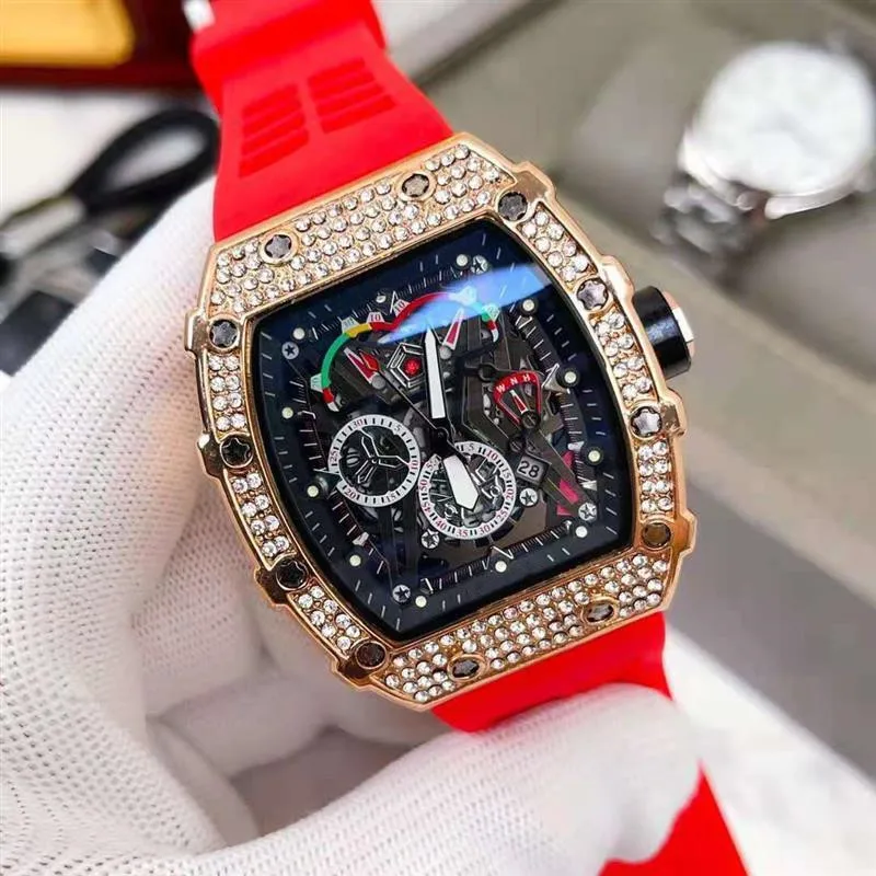 

Special price Men's automatic 3-pin Diamond Watch Luxury quartz watch silicone strap, functional gift