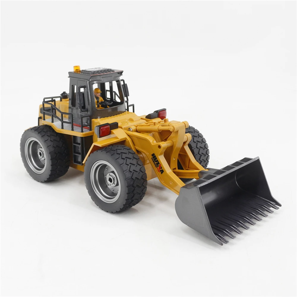 HUINA 1532 1/18 Remote Control Alloy Bulldozer 2.4GHz Crawler Radio Controlled Cars Trucks Engineering Cars Boy Children Gift 5