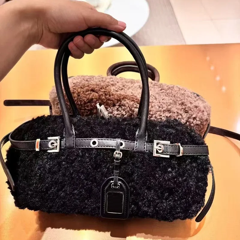 Autumn Winter Women's Lamb Wool Handbag Chic Color Contrasting Versatile Plush One Shoulder Crossbody Bags Party Clutch