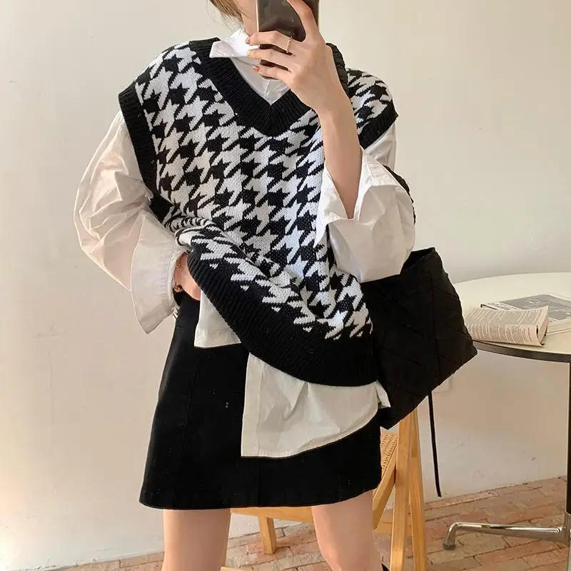 Plaid Loose Casual Vests Versatile Sleeveless Knitting Sweater Spring Autumn Women New Korean Trend V-neck Pullovers Casual Top