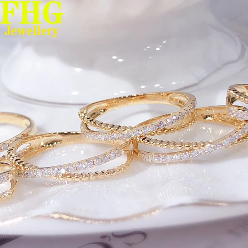 Gold Ring For Women के ये नायाब डिजाइन आ रहे हैं लड़कियों को पसंद, कीमत  उम्मीद से भी कम | gold ring for women adorned with precious gemstones is a  perfect choice