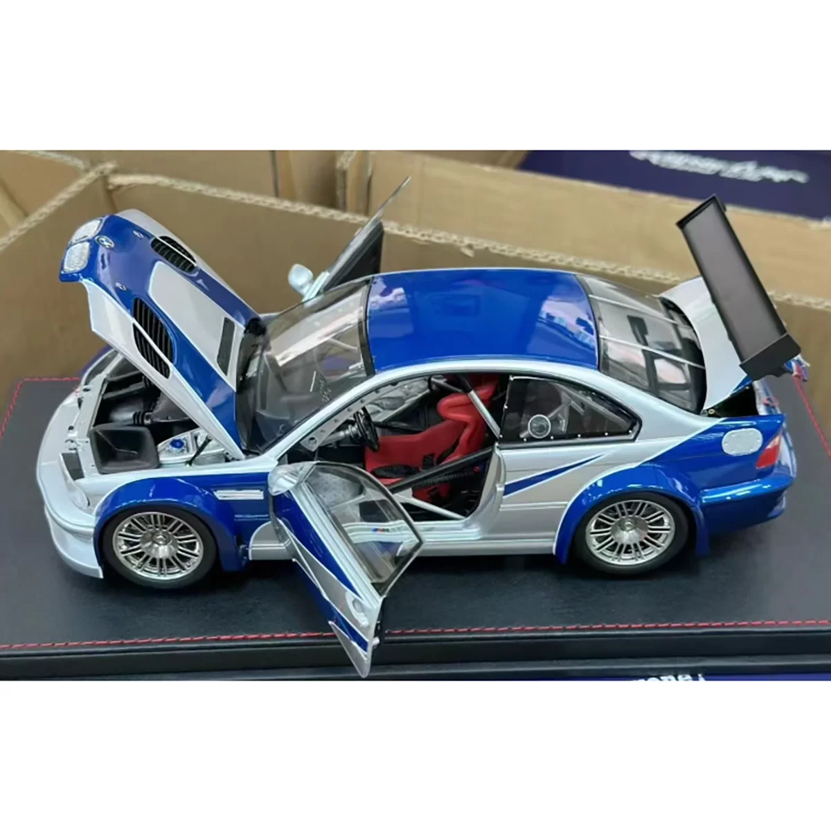 BMW M3 GTR E46 1/18 ミニカー DCM 1:18 BMW M3 GTR E46 Need For Speed Metal Deluxe Edition
