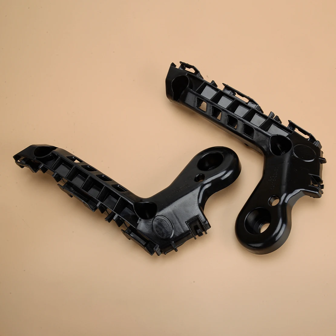 1 Pair 52116-02460 52115-02480 Car Front Bumper Brackets Retainers