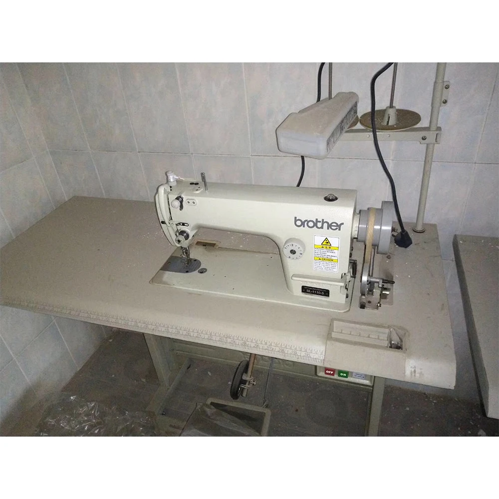 Automatic flat car clothes thickening sewing machine household