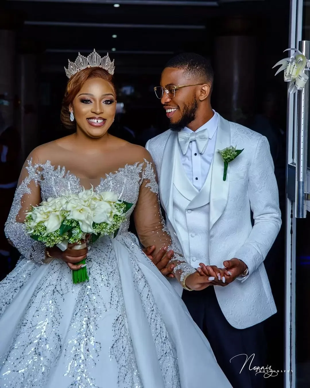 

Charming Plus Size Heavy Sequins African Wedding Dresses Vestidos Court Train Illusion Long Sleeves Ballgown Bridal Gowns 2023