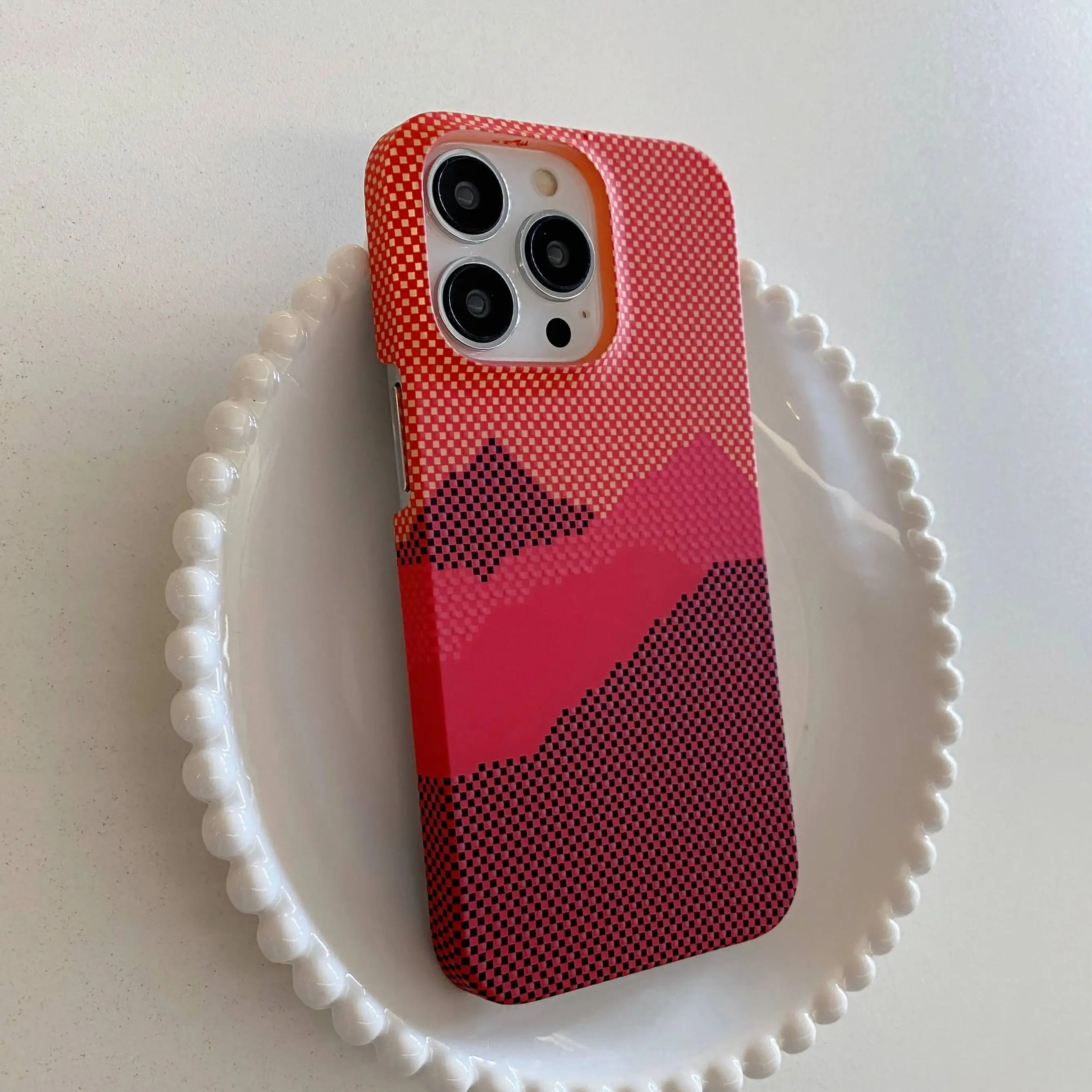 Sleek Carbon Fiber Kevlar-Style Rugged Matte Phone Case – Slim, Durable, Half-Wrapped Hard Cover