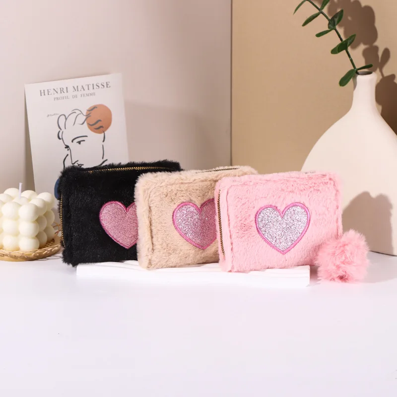 

Plush Heart Short Wallet Zipper Coin Money Bags Purse Pouch Wallet Women's Kawai ID Credit Card Holder Hasp Small Cute Clutch