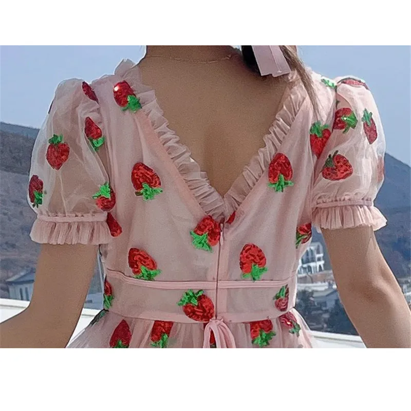 فستان “فراولة الصيف” طويل بكشكش تول