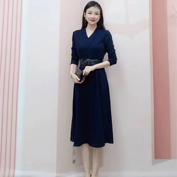 2023 한파이 카운터 정품 패션 기질 통근 V-neck 간단한 슬리밍 중간 길이 드레스 1365