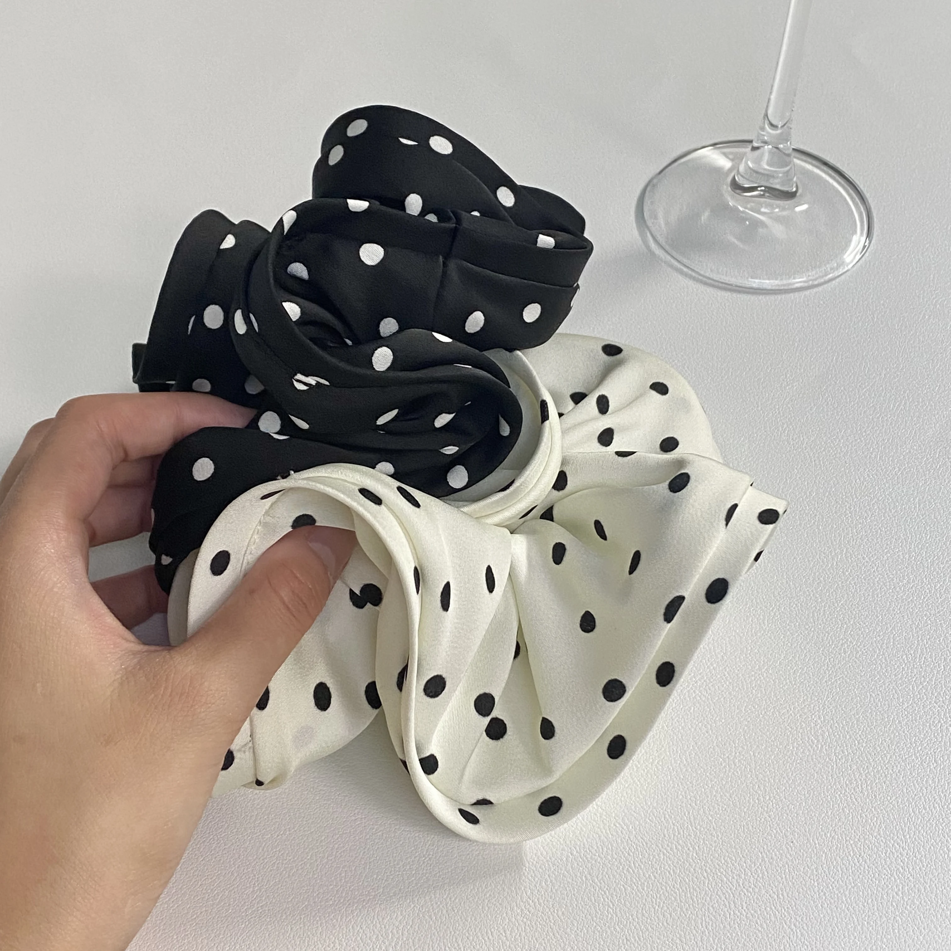 1PC Polka Dot Hair Scrunchies Set, Black And White Satin Hair Ties, Elegant Hair Accessories For Women