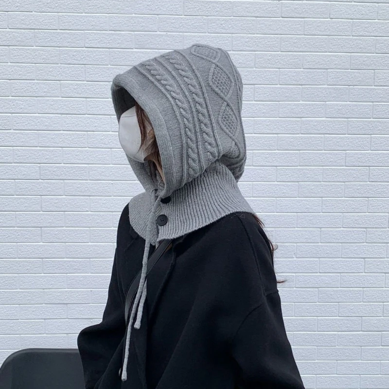 Рисунок 5 - Женская теплая вязаная шапка для ушей