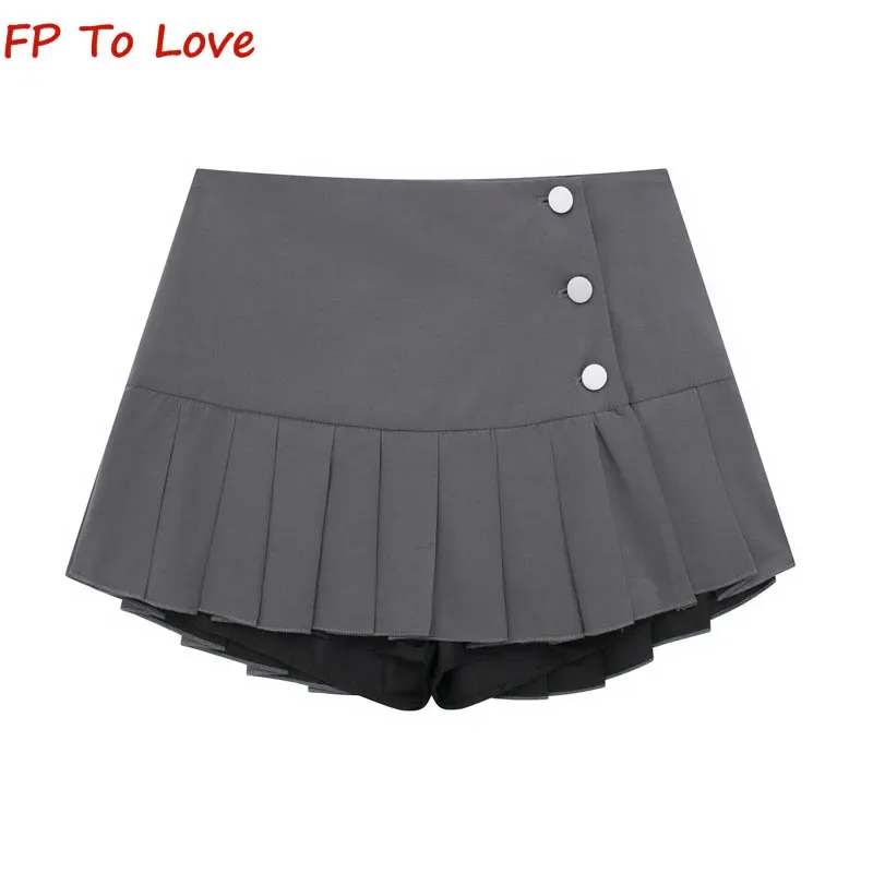 

Женская плиссированная мини-юбка с разрезом и пуговицами сбоку