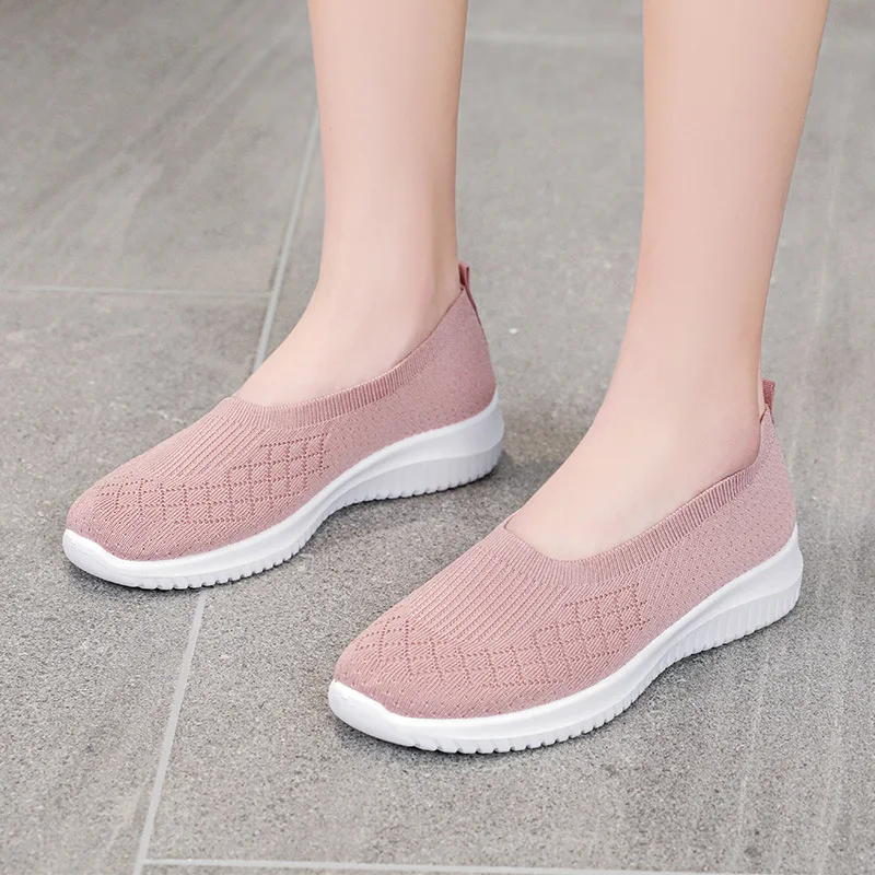 

Women Casual Shoes Light Sneakers Breathable Mesh Summer Knitted Vulcanized Shoes Outdoor Slip-On Sock Shoes Plus Size 41 Tennis