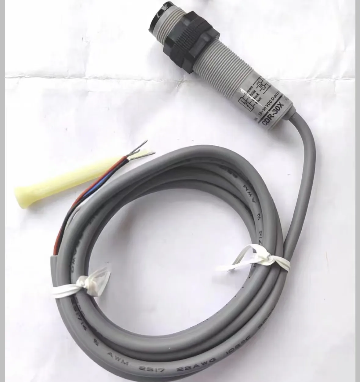 CDR-10X da Fotek - Innovazione Industriale per il Mercato Italiano CDR-10X da Fotek - Innovazione Industriale per il Mercato Italiano