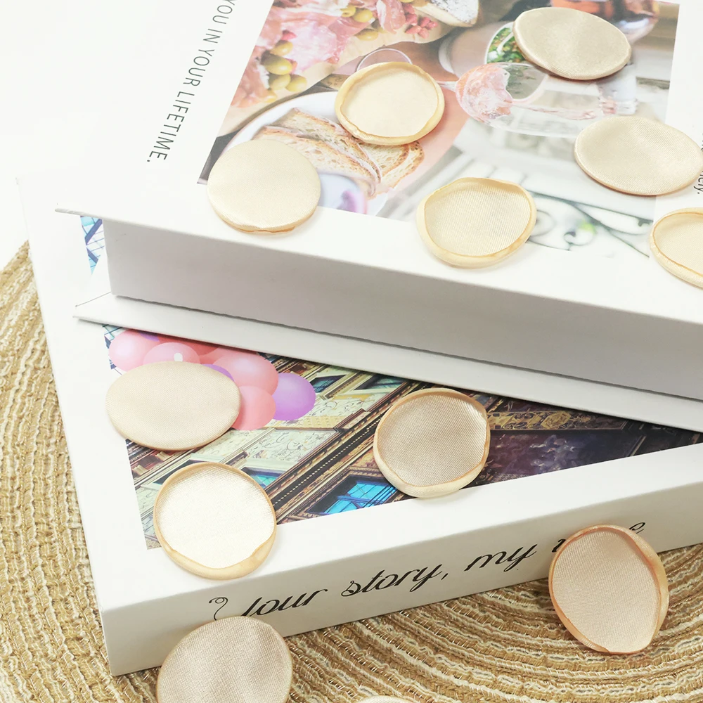 100pcs 장미 꽃잎 인공 꽃 꽃잎 라이트 컬러 샴페인 파티 액세서리 테이블 장식