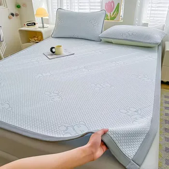 Drap de lit Jacquard en forme d'ours de dessin animé, sensation rafraîchissante, couvre-lit d'été en soie glacée, simple, Queen, King Size, bande élastique, housse ajustée fixe 1