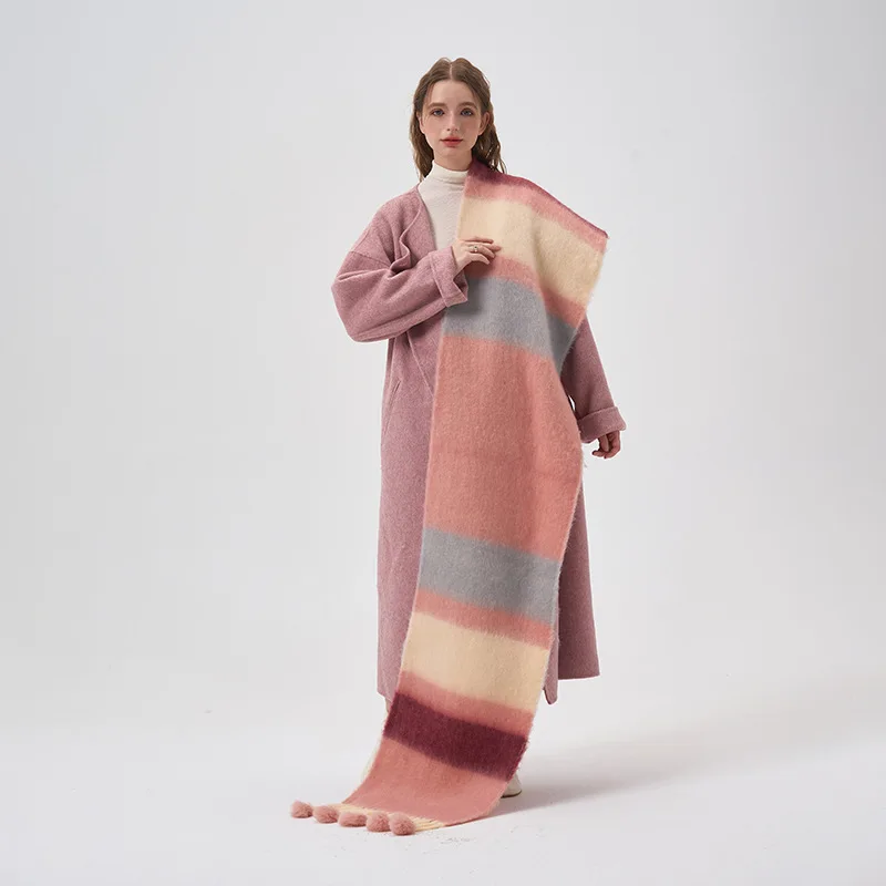 Рисунок 6 - Шерстяной шарф-шарик ручной работы