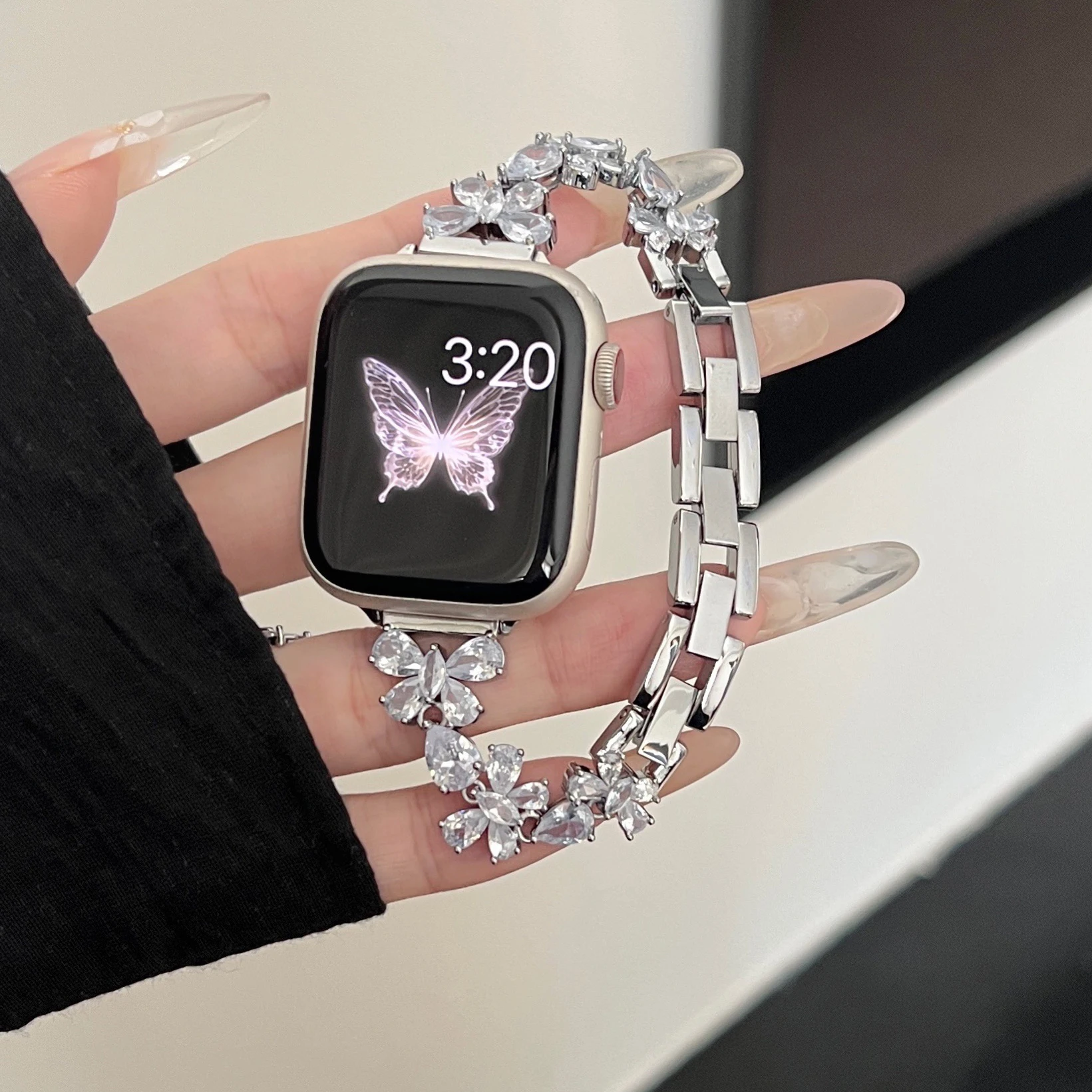 Luxuriöses Schmetterlings-Zirkonarmband für Apple Watch S10 46 mm 42 mm 45 mm 987 44 mm 41 mm, modisches Damen-Kupfer-Kettenarmband für IWatch 41 – Detail 3