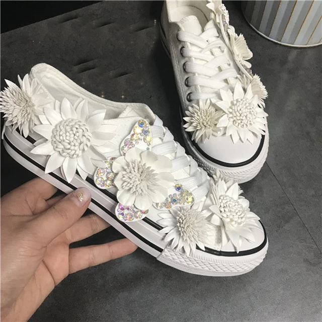 Amazon.com: Women Lace-Up Canvas Sneakers Floral Printed Art Sneaker  Painted Canvas Slip-On Ladies Travel Shoes Comfortable Casual Shoes :  Sports & Outdoors