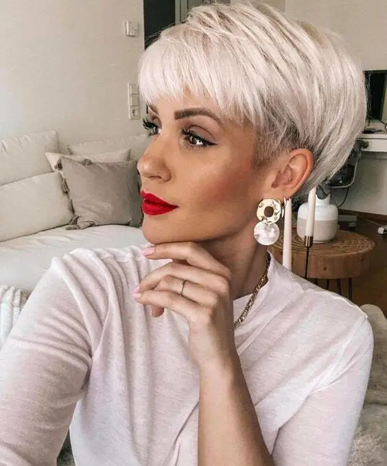 Perruque Synthétique Courte Style Pixie - Brun Châtain, Frange, Bonnet Intégré - Pour Femme