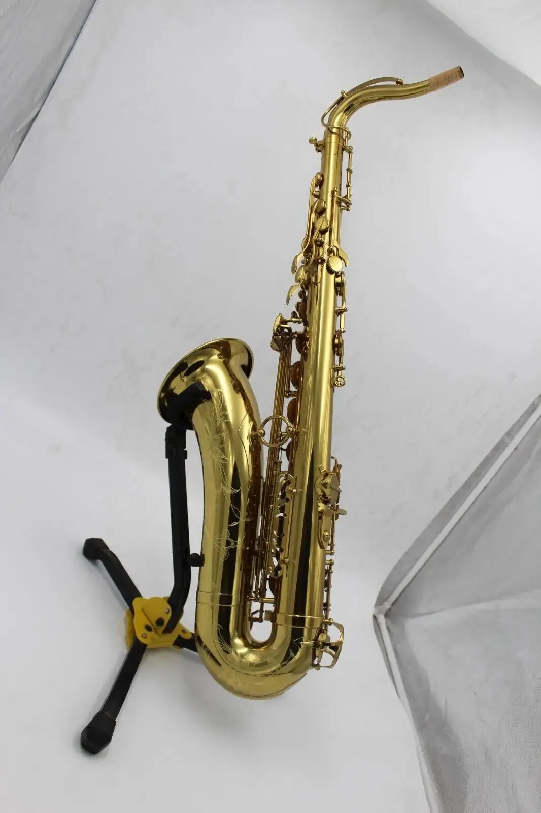 

New Eastern music champagne gold tenor saxophone Mark VI type no F# with flight case 06.11