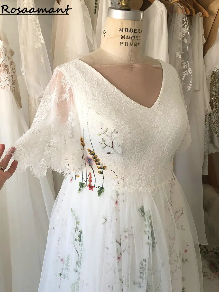 

Plus Size V-Neck Short Sleeve A-Line Wedding Dresses Illusion Floral Appliques Lace Country Bridal Gowns